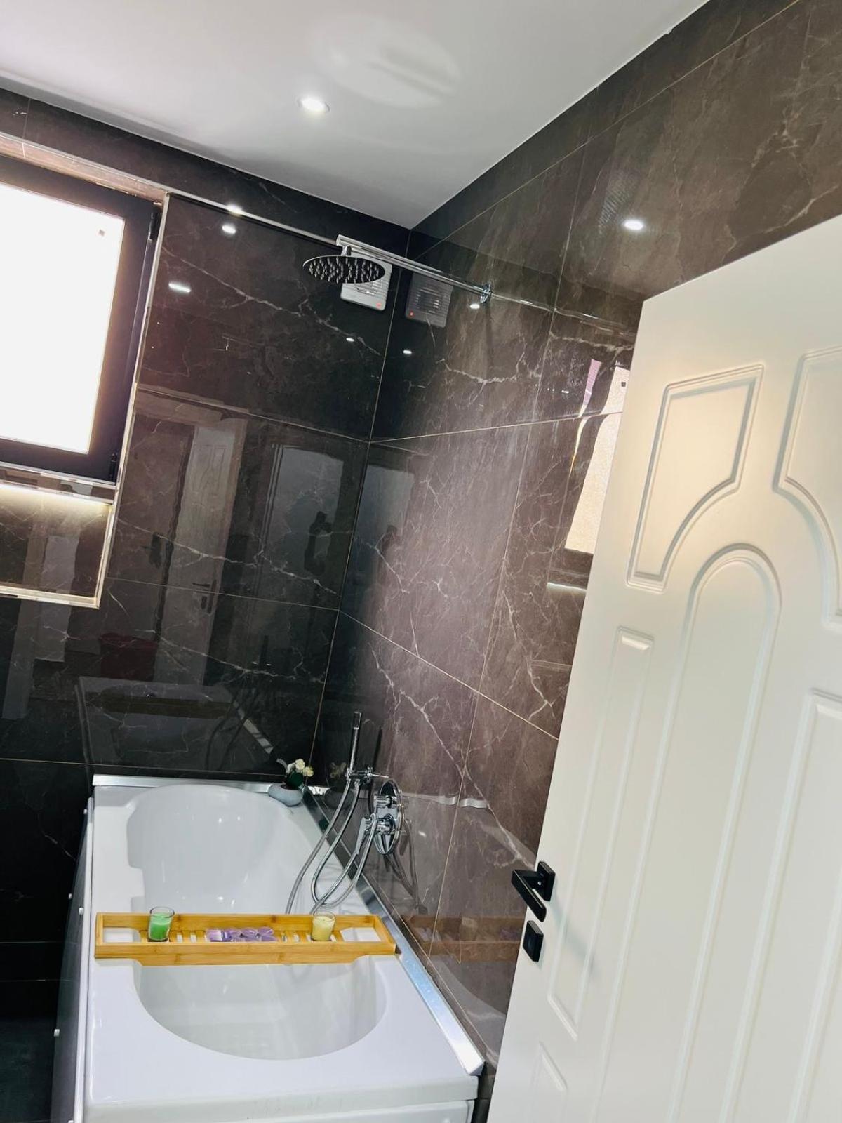 Sarvi Appartement *