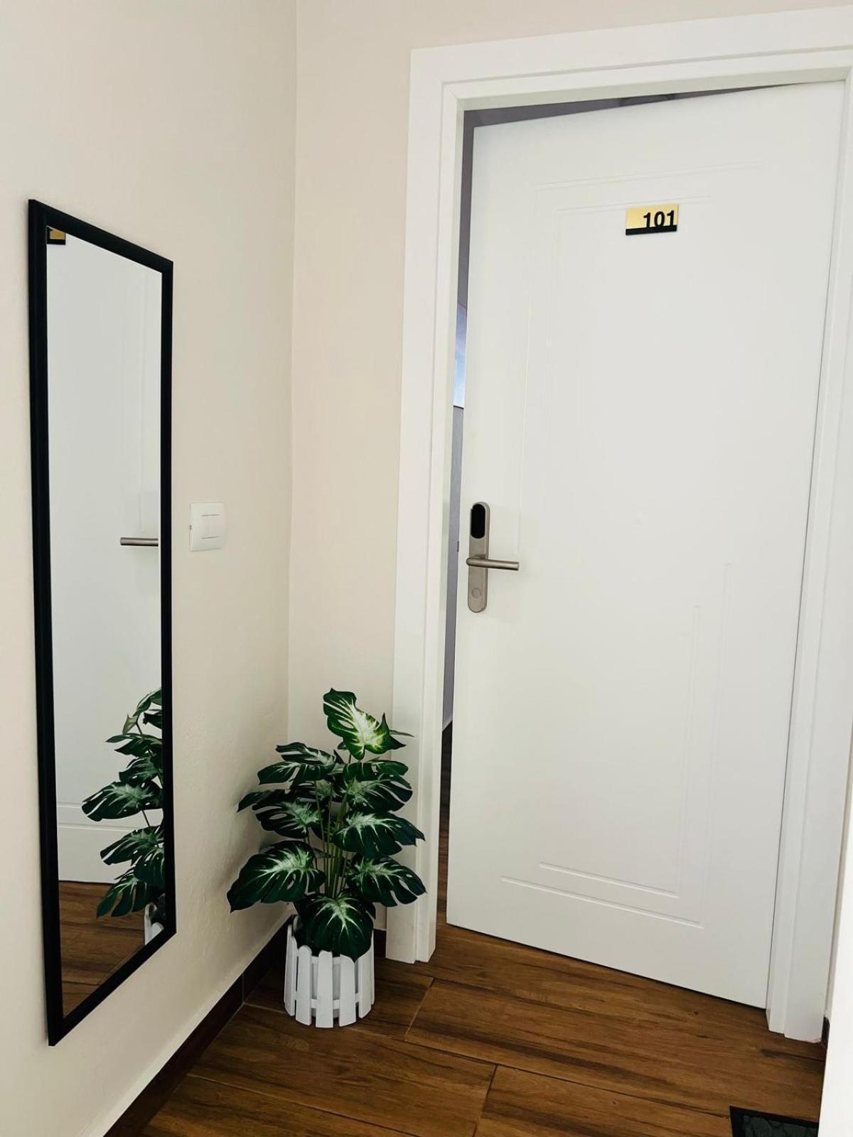 Sarvi Appartement *